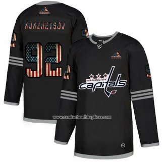 Camiseta Hockey Washington Capitals Evgeny Kuznetsov 2020 USA Flag Negro